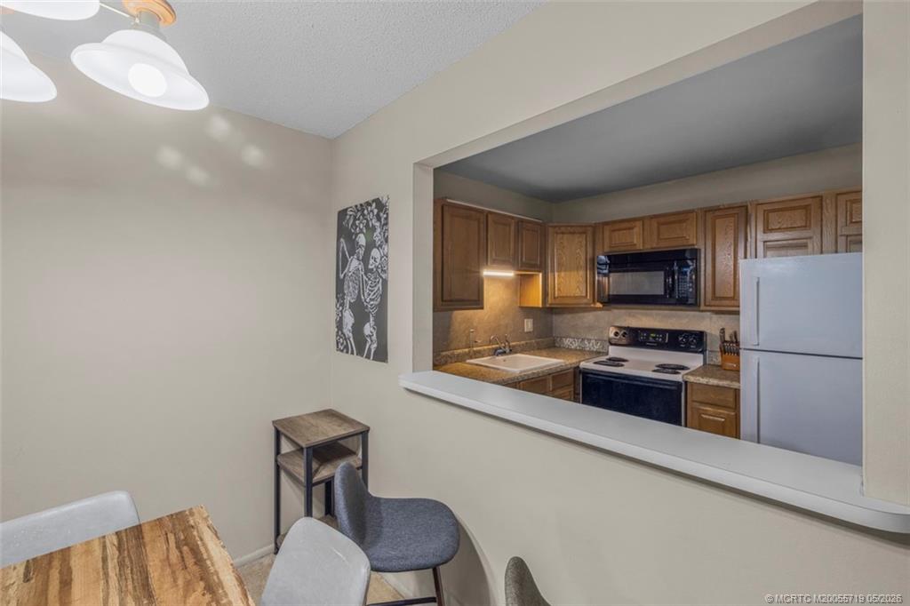 800 Northwest Fork Road, Unit 52 Stuart, FL 34994 - Photo 11 of 29