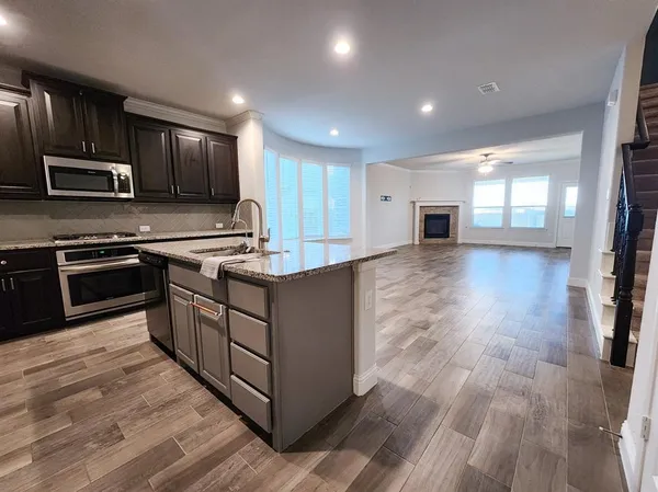 $3,200 | 1318 Byars Drive, Arlington, TX 76002