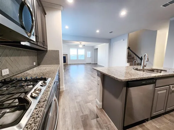 $3,200 | 1318 Byars Drive, Arlington, TX 76002