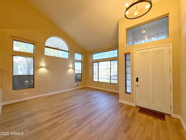 $3,495 | 1432 South Apache Drive, Chandler, AZ 85286