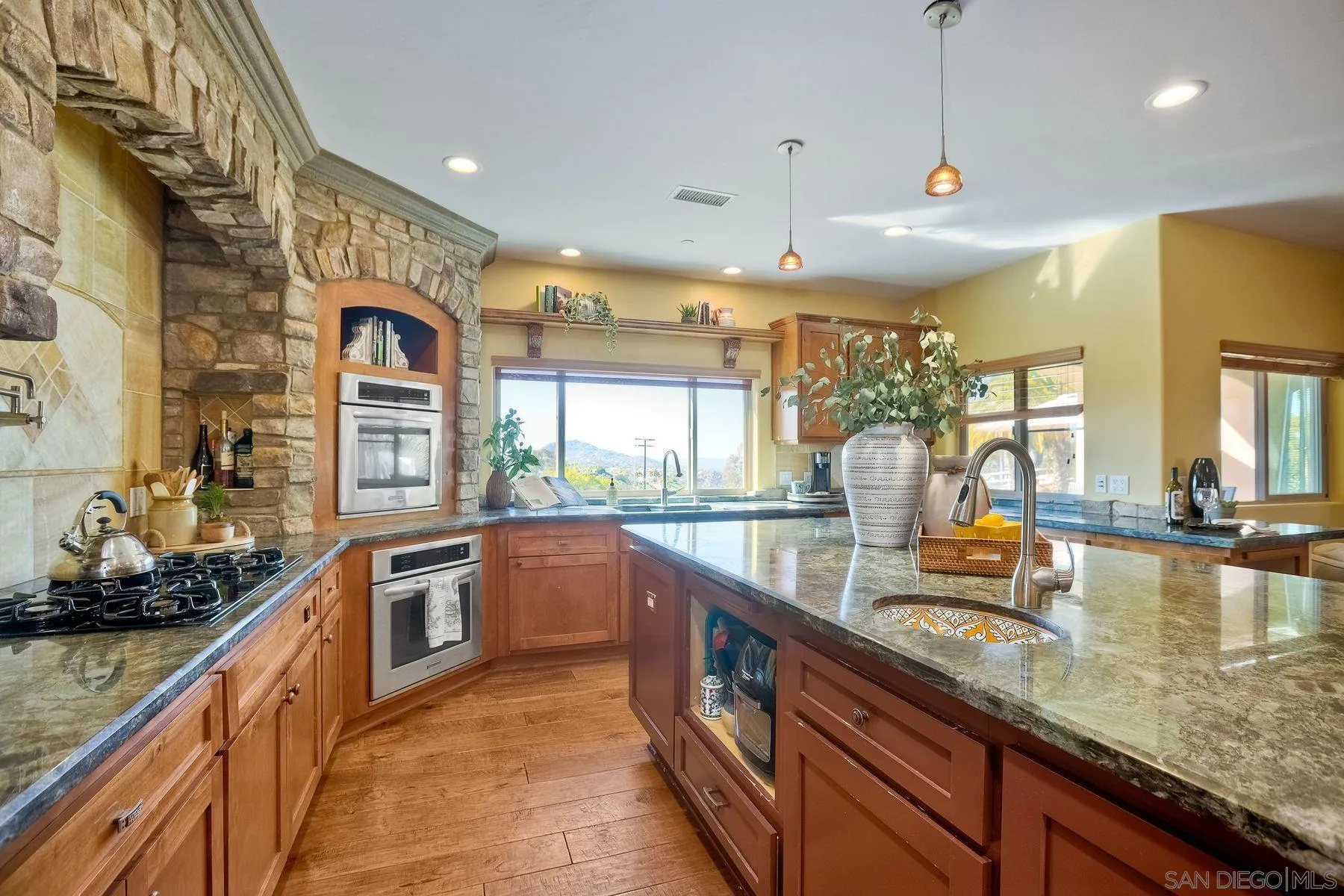 18757 Rangeland Road Ramona, CA 92065 - Photo 11 of 37 Gallery Image 11