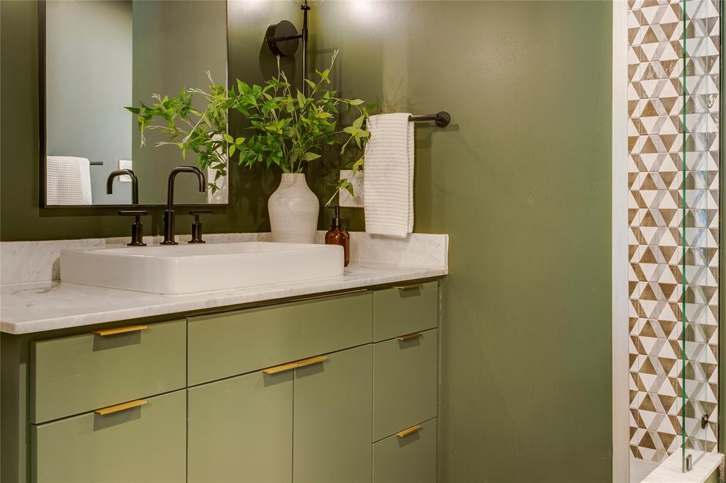 406 South Ravinia Drive Dallas, TX 75211 - Photo 28 of 37