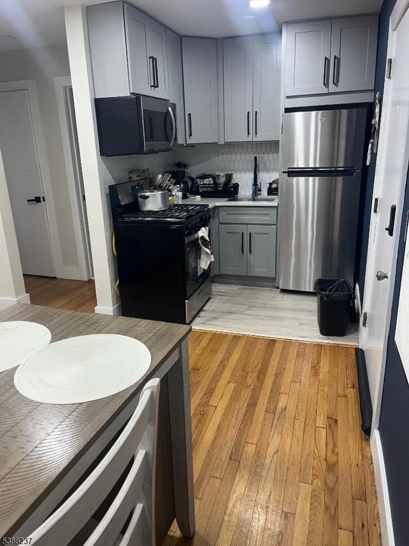 744 Hazard Place, Unit 1F Elizabeth, NJ 07208 - Photo 4 of 12