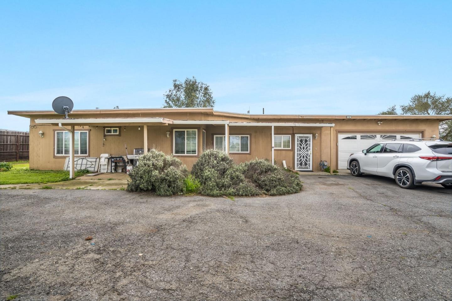130 Day Road Gilroy, CA 95020 - Photo 3 of 27 a view of a house with a patio