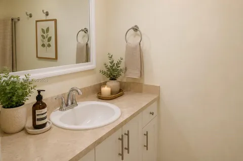 $279,000 | 9429 Southwest 76th Street, Unit W25, Miami, FL 33173
