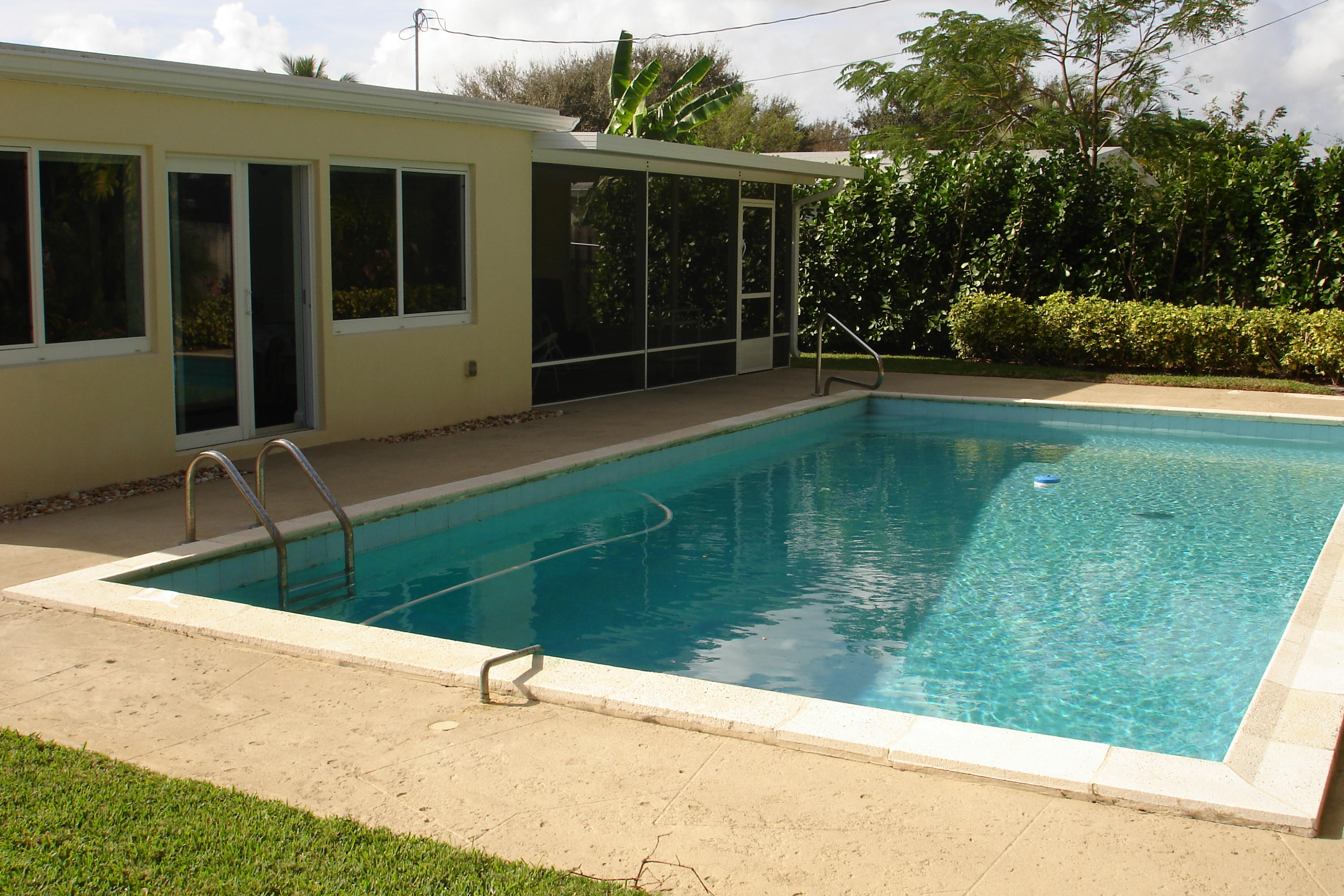 425 Inlet Road North Palm Beach, FL 33408 - Photo 3 of 19 Pool