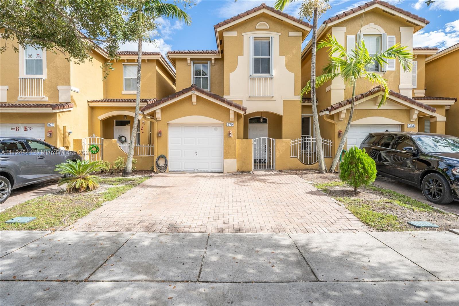 979 Southwest 154th Path Miami, FL 33194 - Photo 1 of 40 Gallery Image 1