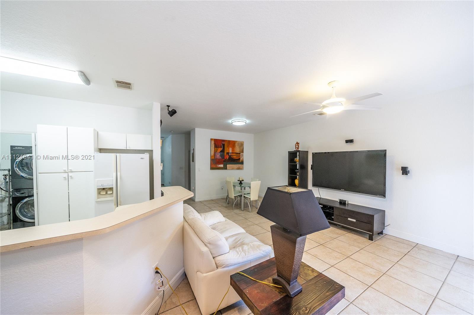 979 Southwest 154th Path Miami, FL 33194 - Photo 14 of 40 Gallery Image 14