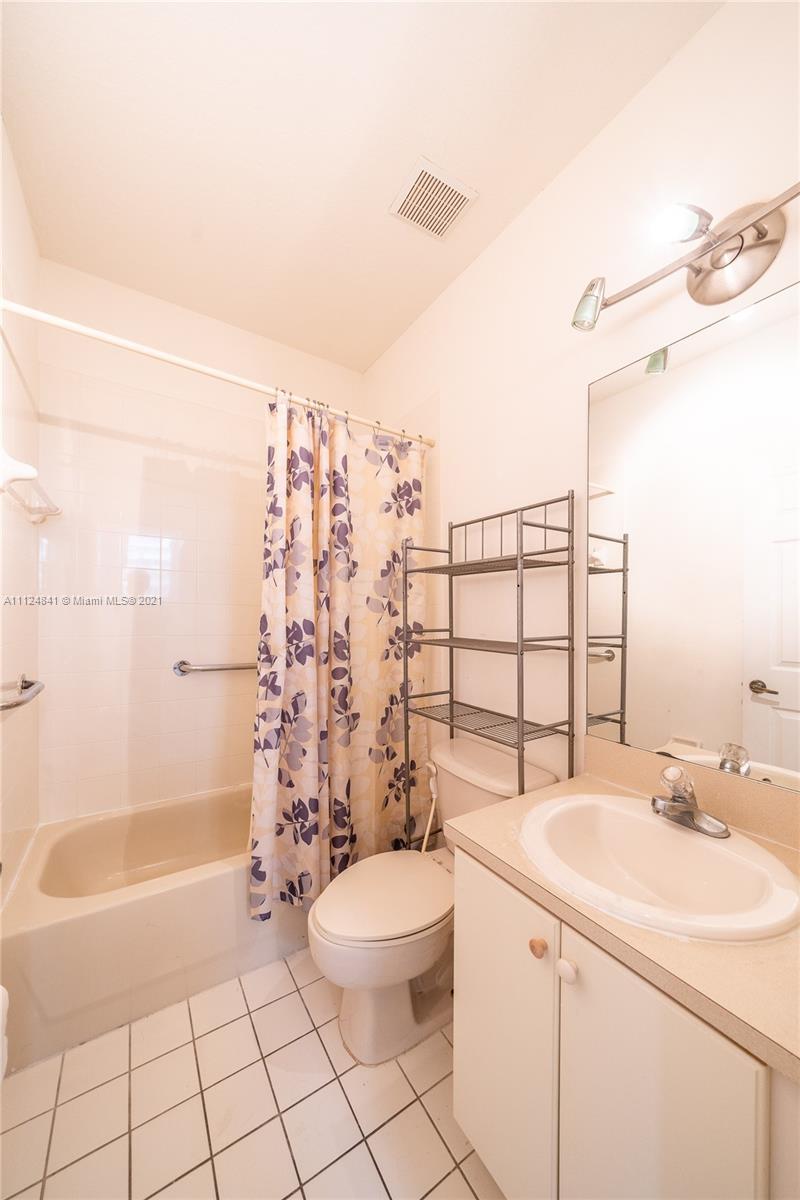 979 Southwest 154th Path Miami, FL 33194 - Photo 27 of 40 Gallery Image 27
