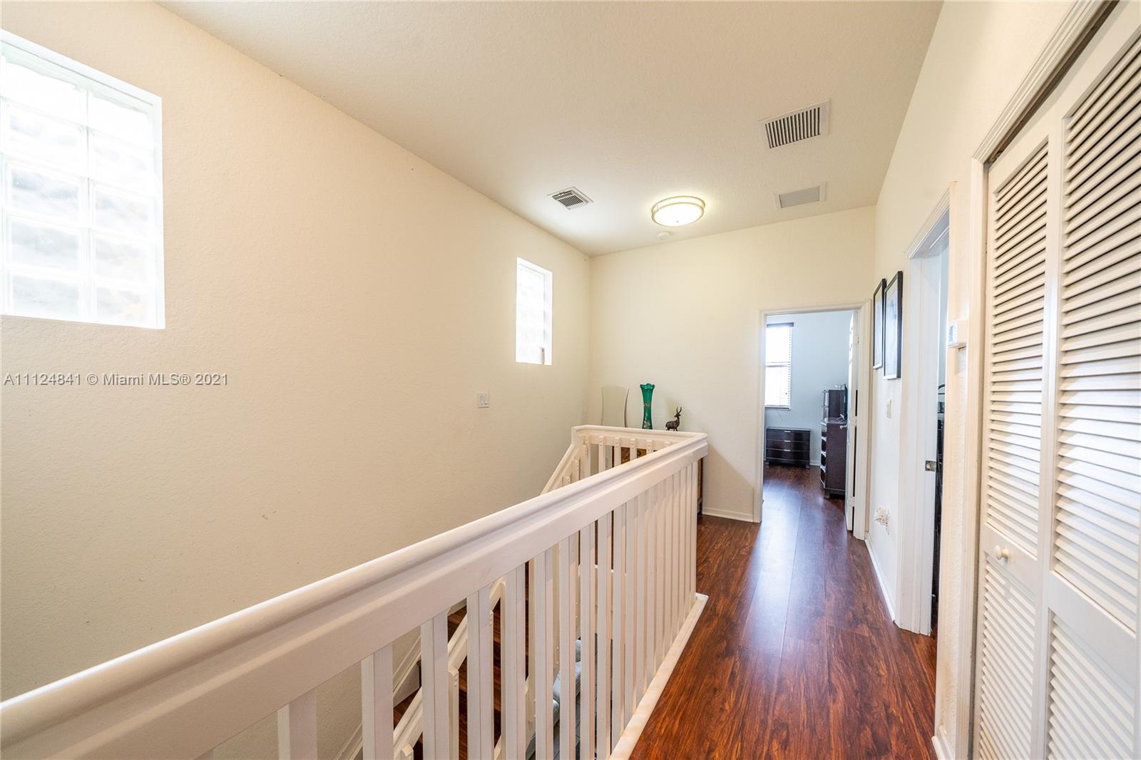 979 Southwest 154th Path Miami, FL 33194 - Photo 29 of 40 Gallery Image 29