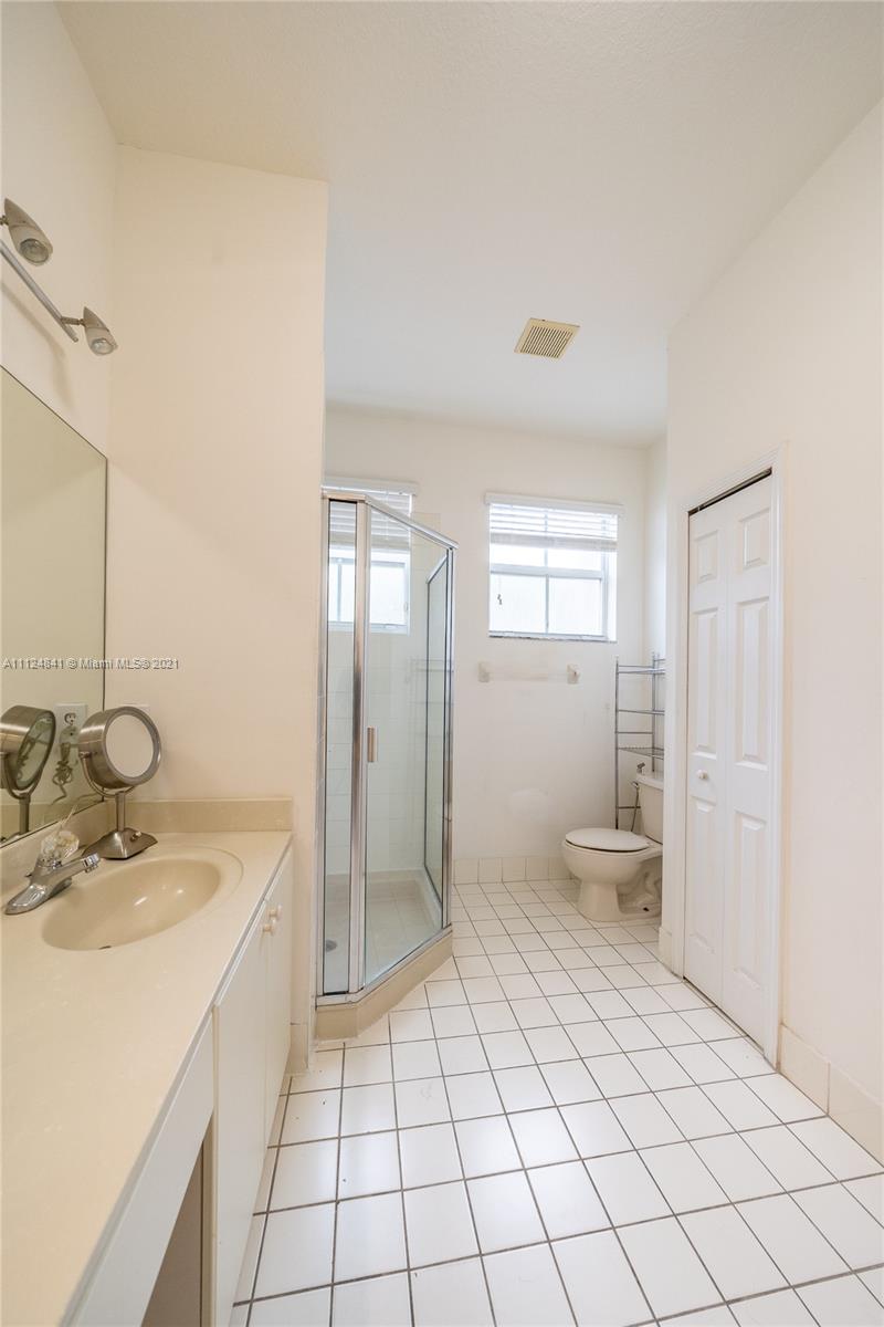 979 Southwest 154th Path Miami, FL 33194 - Photo 32 of 40 Gallery Image 32