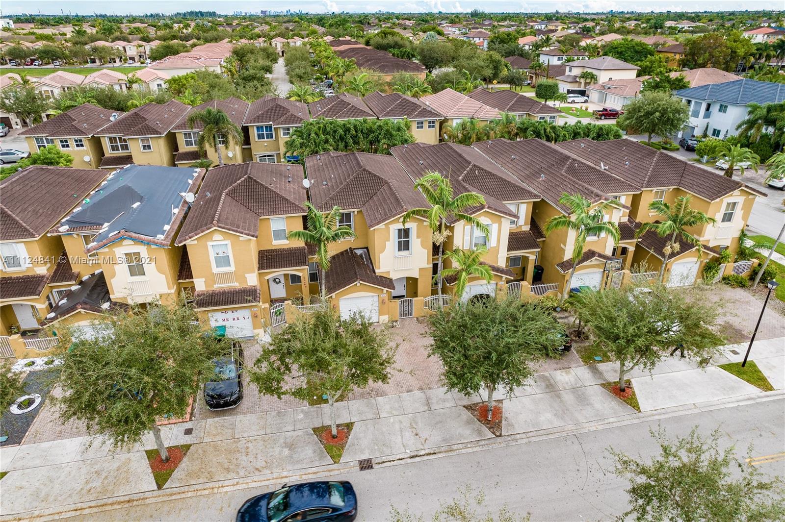 979 Southwest 154th Path Miami, FL 33194 - Photo 39 of 40 Gallery Image 39