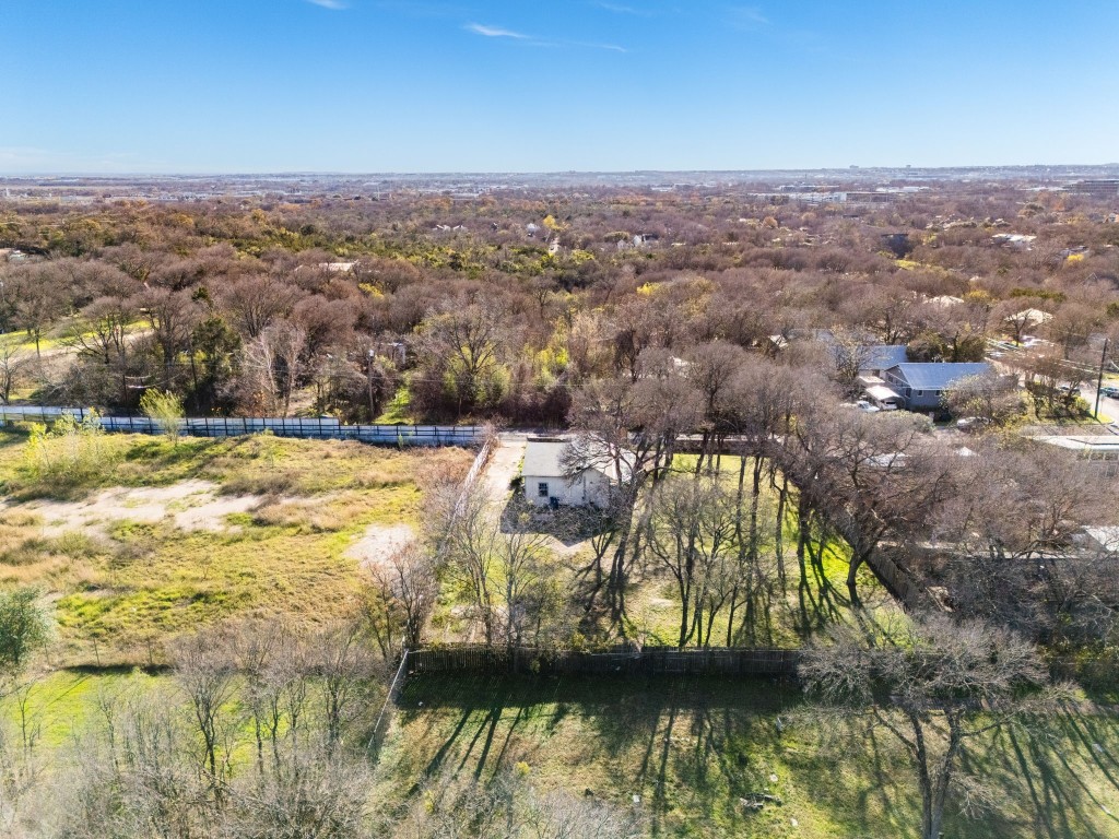 5610 Hudson Street Austin, TX 78721 - Photo 18 of 34 a view of a city