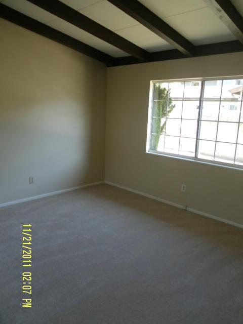 1230 Mercedes Lane Santa Barbara, CA 93101 - Photo 8 of 13 a view of room and window