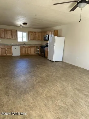 $1,350 | 3100 Bob Court, Unit 2, Prescott Valley, AZ 86314