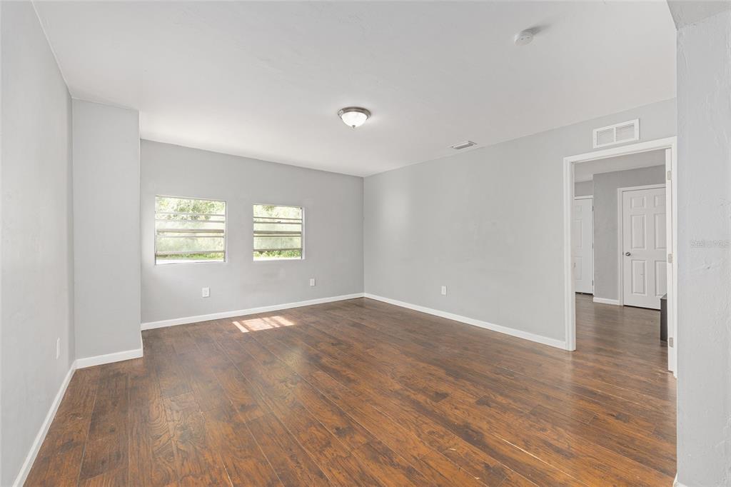 15120 Northeast 35th Avenue Road Citra, FL 32113 - Photo 21 of 34 a view of an empty room and window