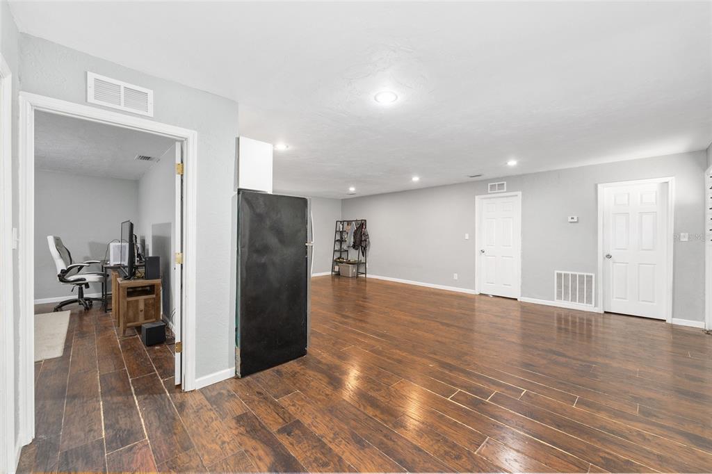 15120 Northeast 35th Avenue Road Citra, FL 32113 - Photo 25 of 34 a view of a living room