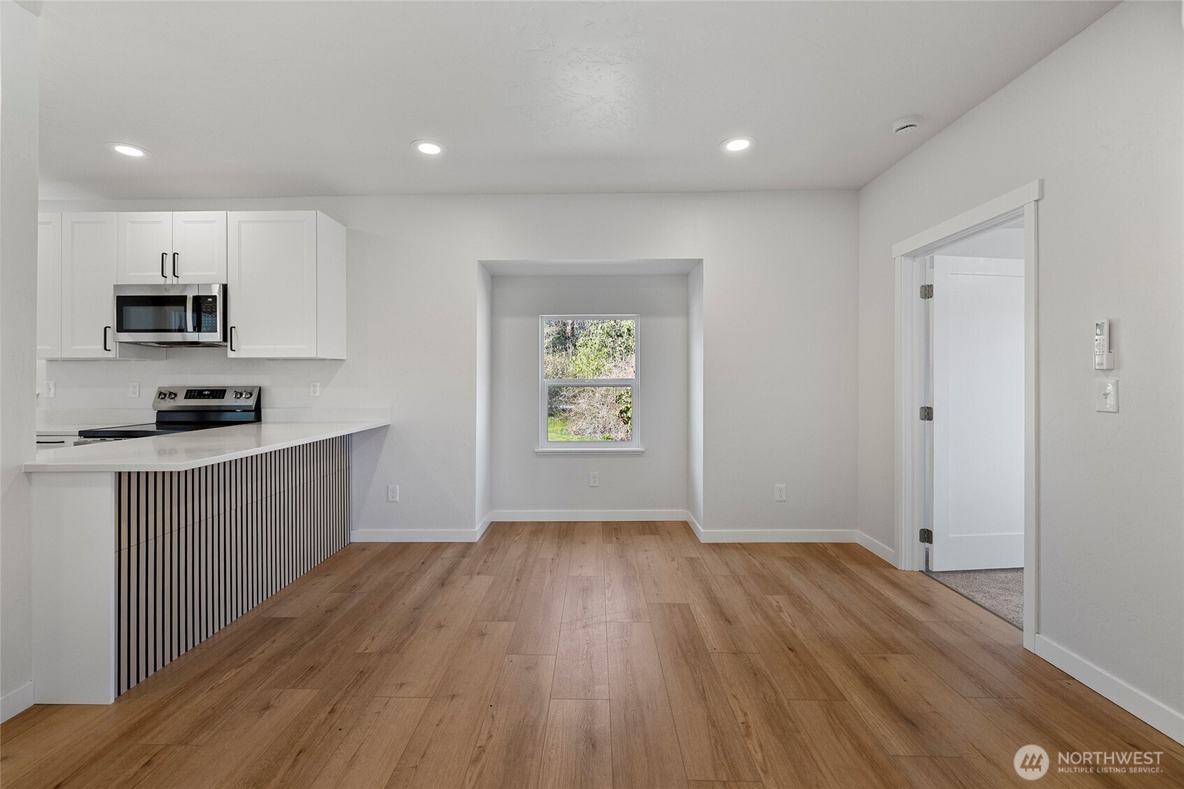 24578 Wicker Road Sedro-Woolley, WA 98284 - Photo 12 of 40