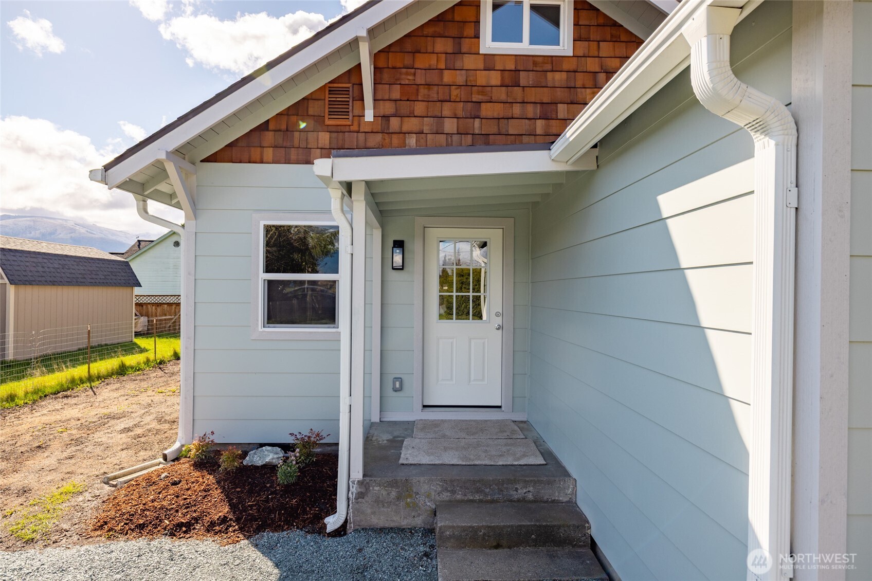 24578 Wicker Road Sedro-Woolley, WA 98284 - Photo 2 of 40