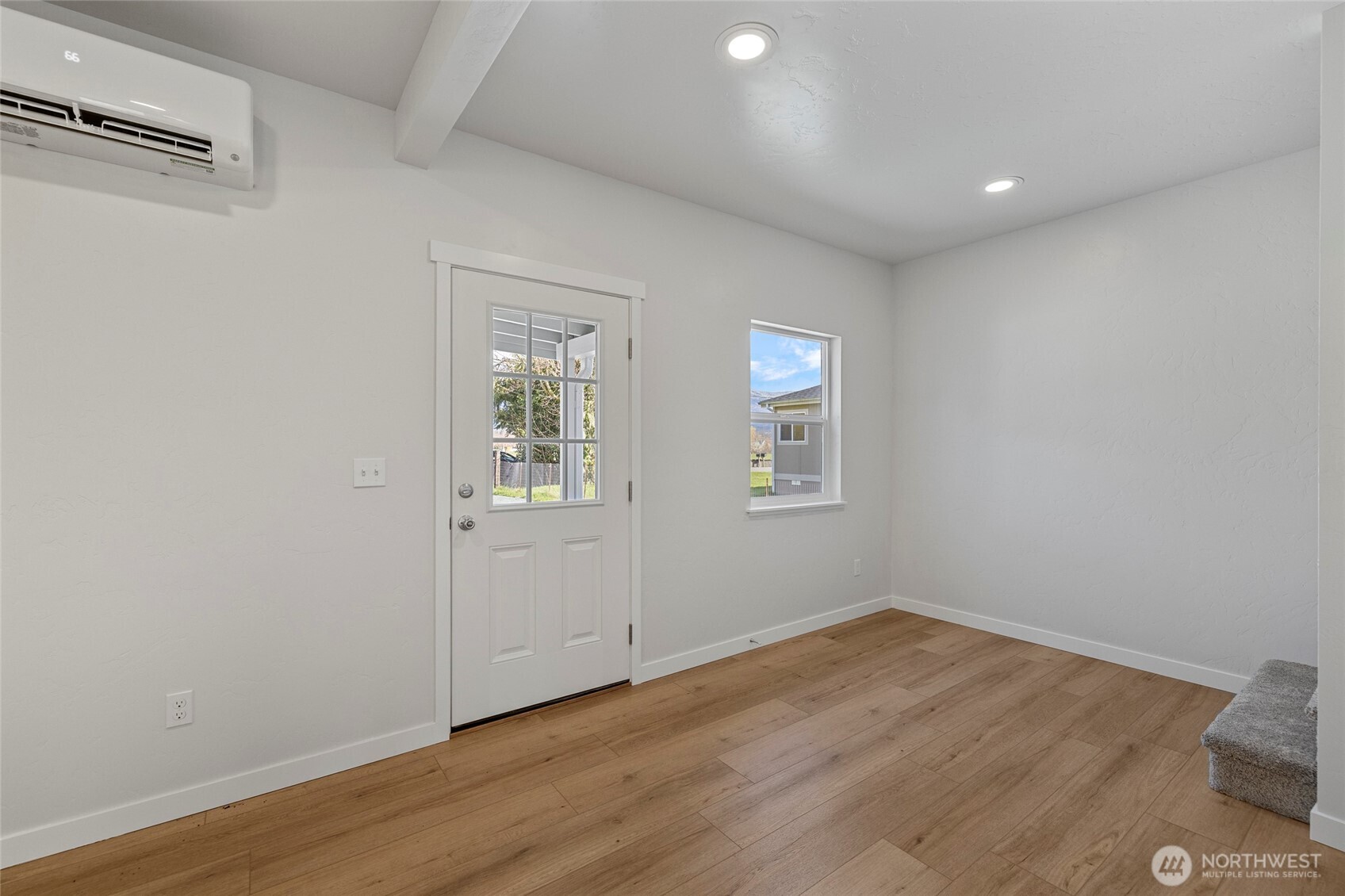 24578 Wicker Road Sedro-Woolley, WA 98284 - Photo 3 of 40