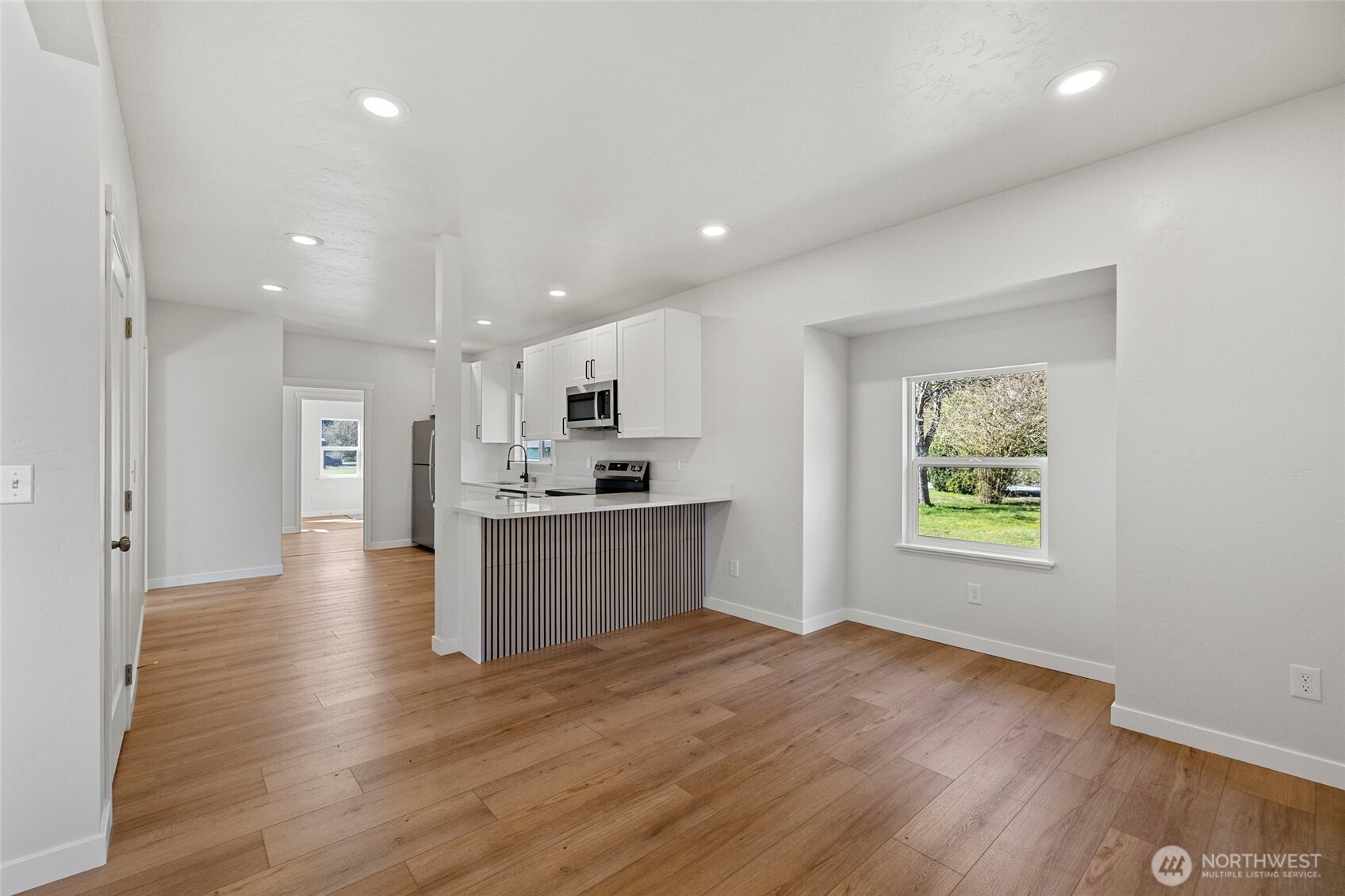 24578 Wicker Road Sedro-Woolley, WA 98284 - Photo 4 of 40