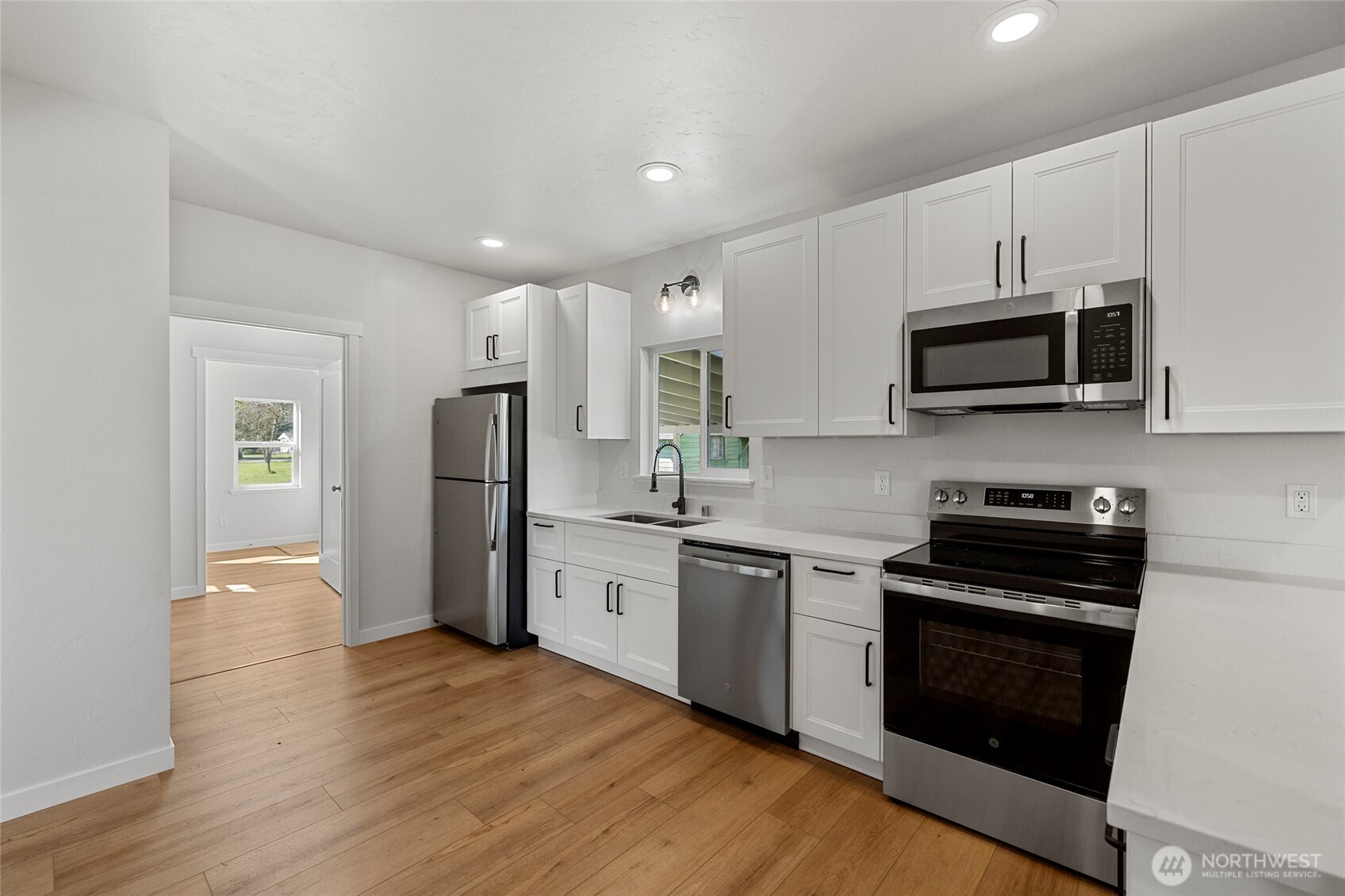 24578 Wicker Road Sedro-Woolley, WA 98284 - Photo 5 of 40