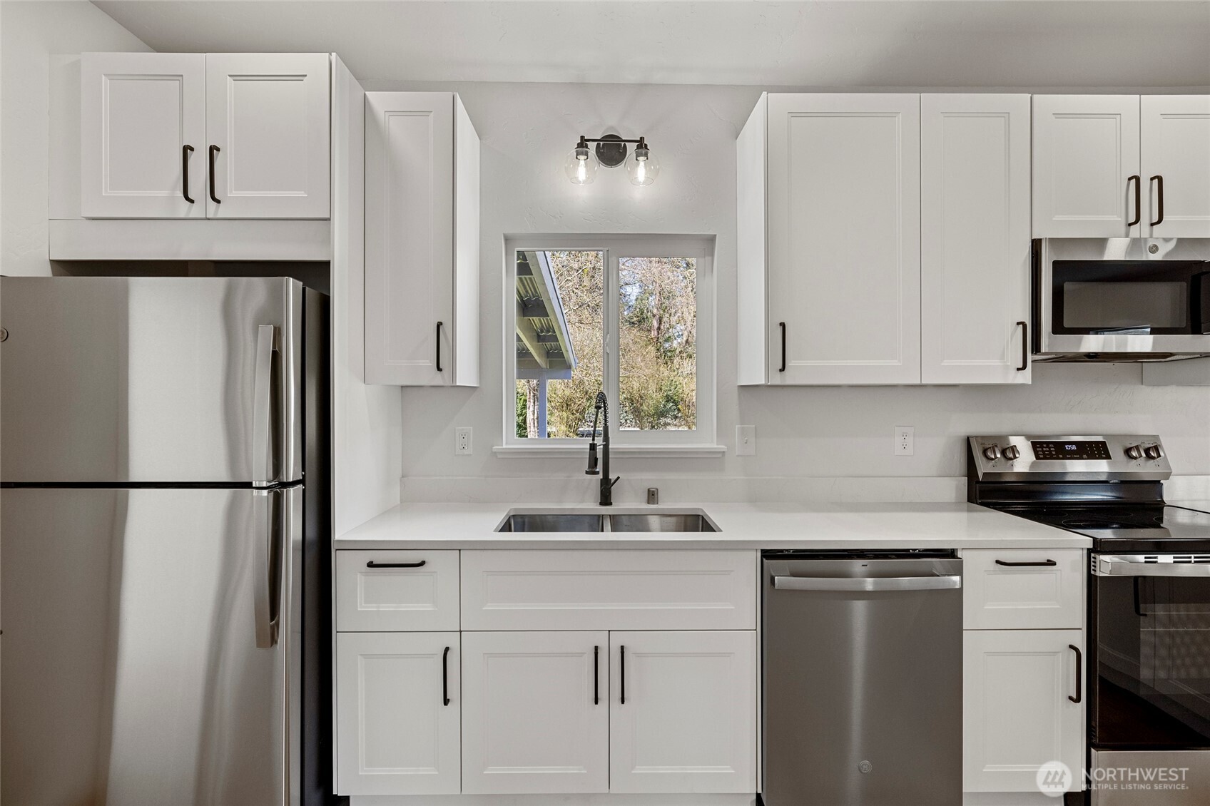 24578 Wicker Road Sedro-Woolley, WA 98284 - Photo 6 of 40