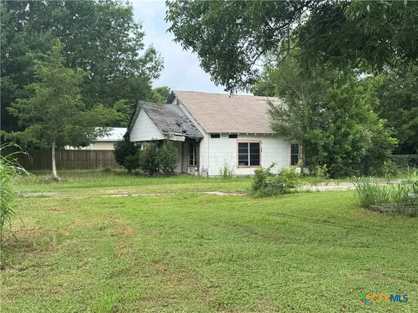 $54,700 | 206 Farish Avenue, Rosebud, TX 76570
