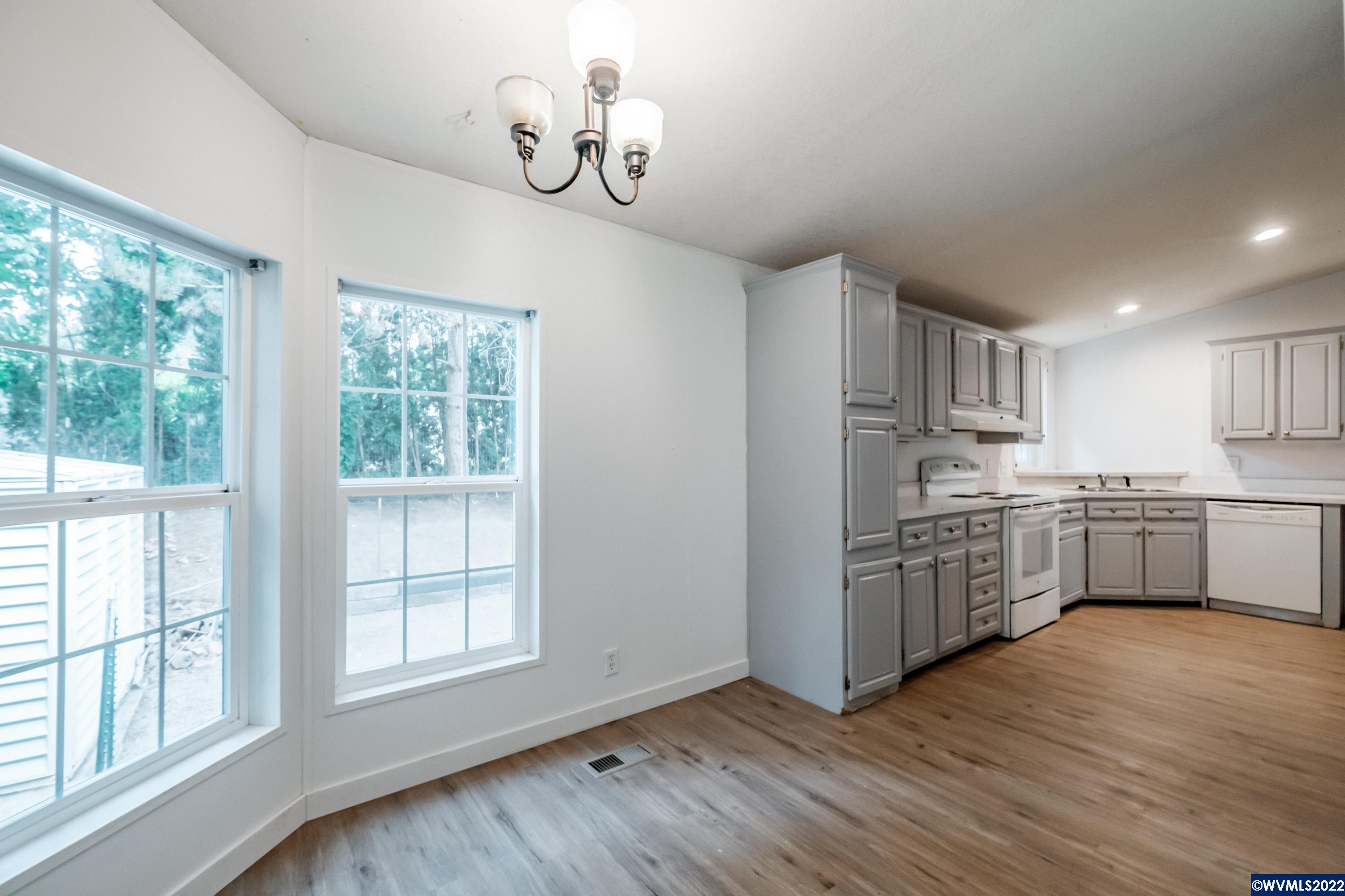 1537 Fern Ridge Road Southeast, Unit 7 Stayton, OR 97383 - Photo 6 of 16 Gallery Image 6