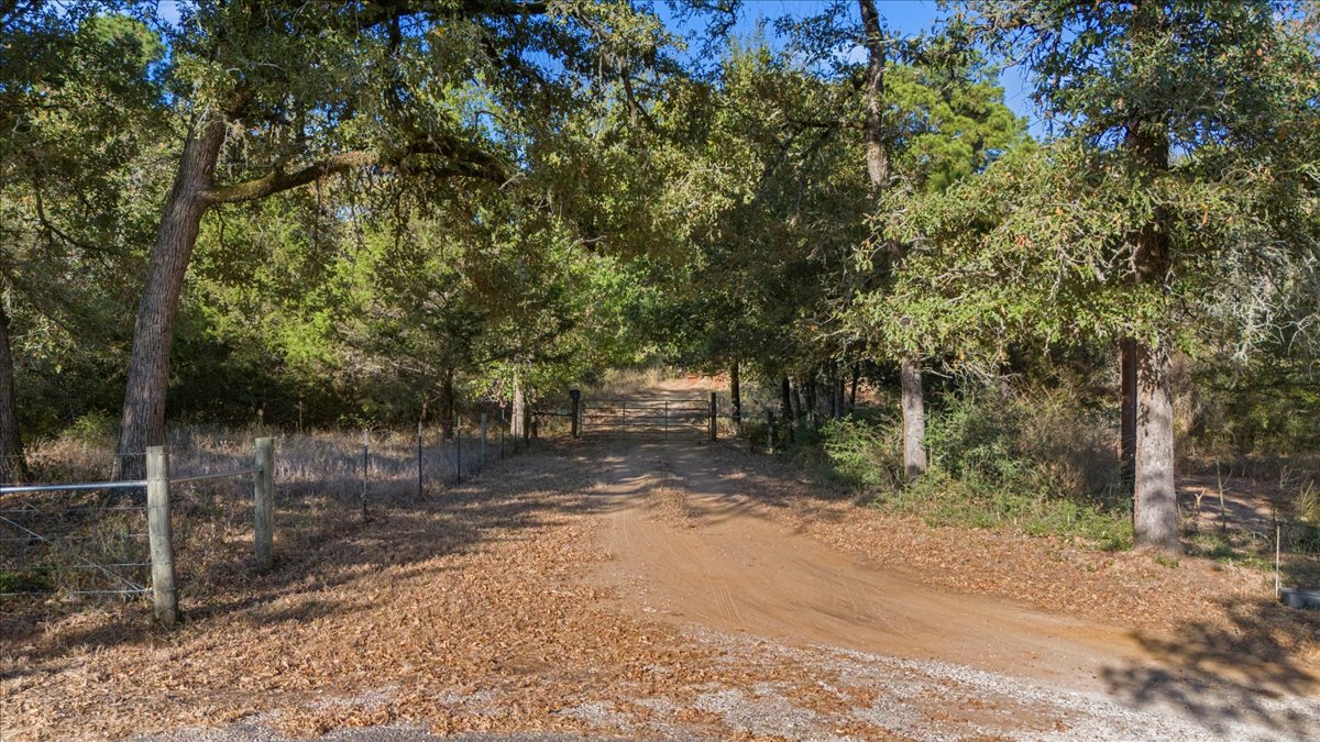 360 Copeland Hill Road, Unit 3B Smithville, TX 78957 - Photo 7 of 10 a view of a out door space area