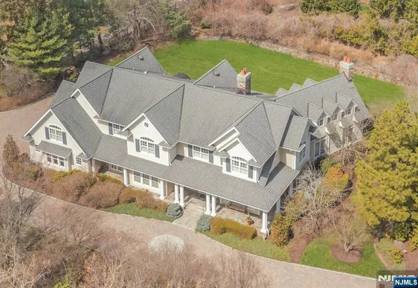 $3,800,000 | 2 Saddle Brook Drive, Ho-Ho-Kus, NJ 07423