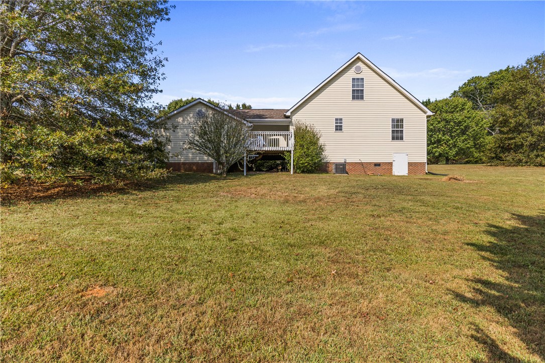 103 Ivey Hayes Road Pickens, SC 29671 - Photo 7 of 41