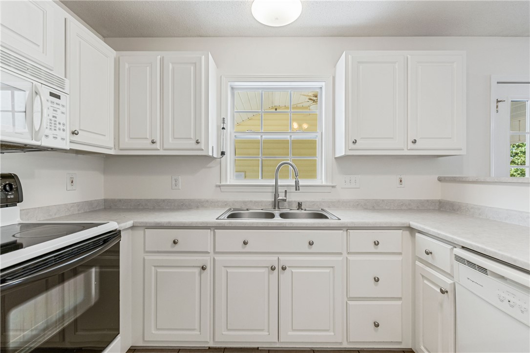 103 Ivey Hayes Road Pickens, SC 29671 - Photo 10 of 41