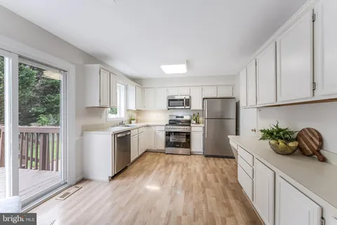 $825,000 | 13203 Stone Heather Drive, Herndon, VA 20171