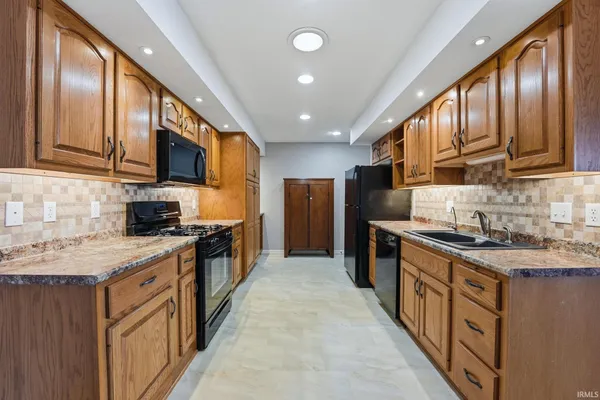 $219,900 | 11612 Yellowstone Trail, Harlan, IN 46743