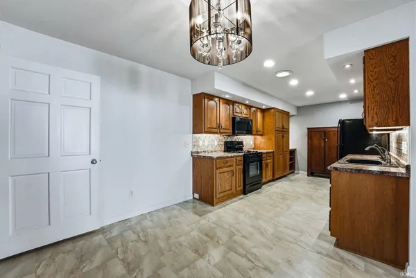 $219,900 | 11612 Yellowstone Trail, Harlan, IN 46743