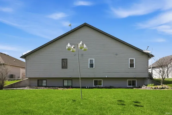 $219,900 | 11612 Yellowstone Trail, Harlan, IN 46743