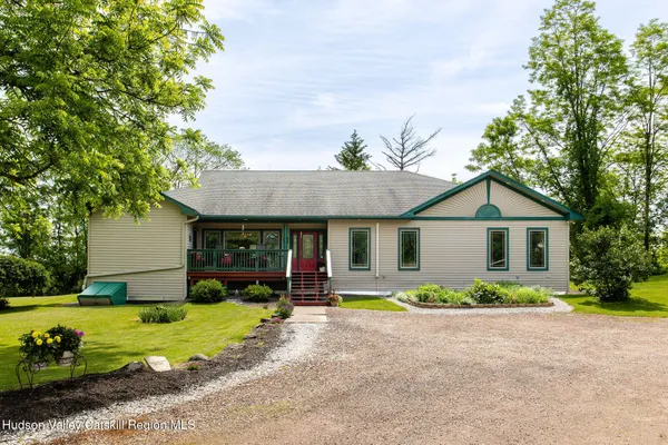 $749,000 | 22 Noble Street, Coxsackie, NY 12051