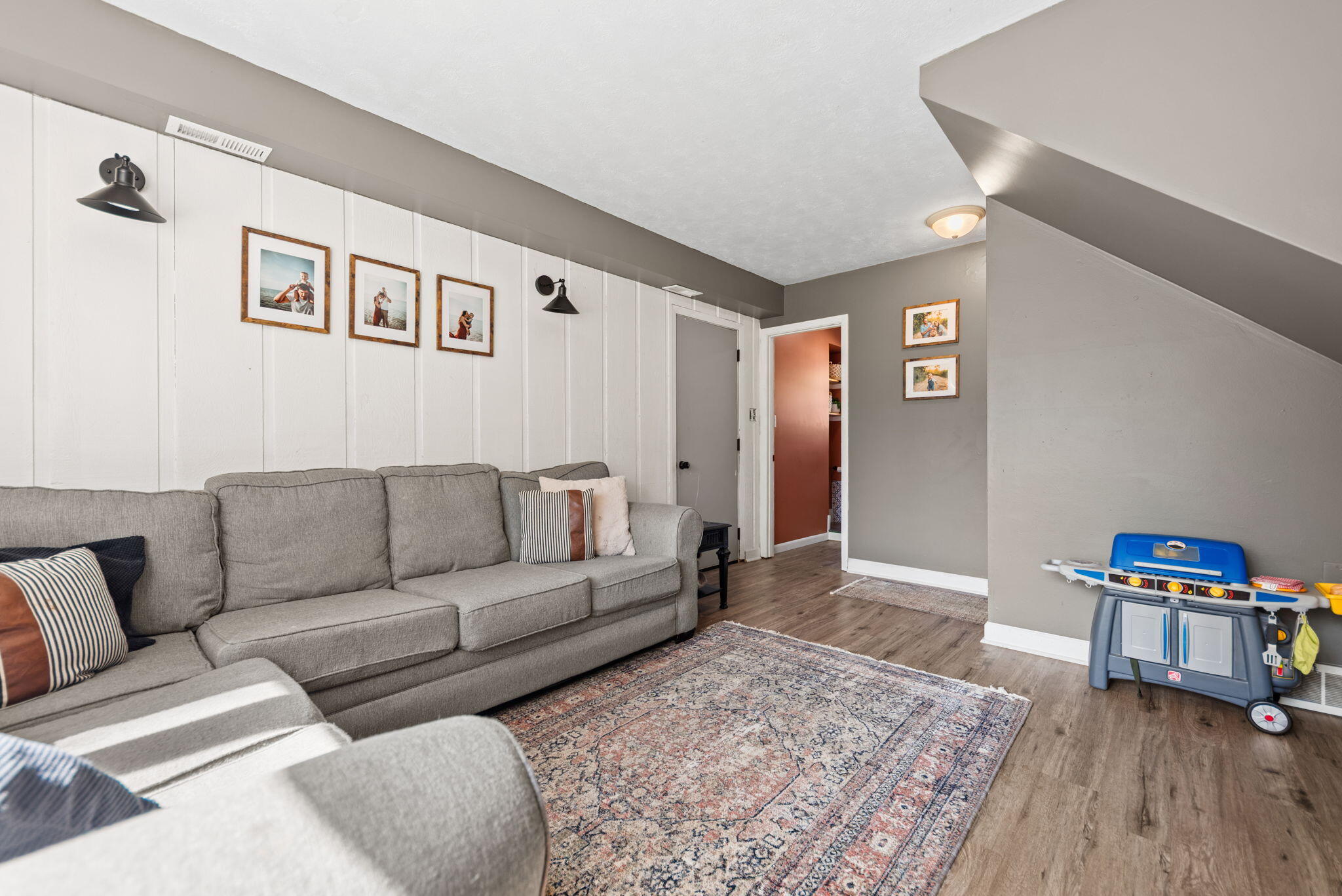 2305 Thomas Road Valparaiso, IN 46383 - Photo 16 of 17 2048x1367