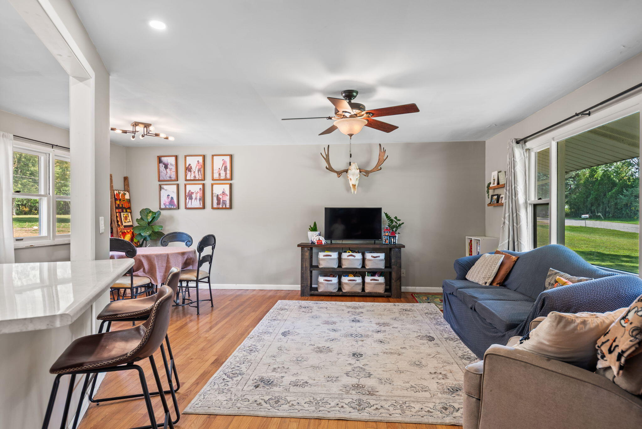2305 Thomas Road Valparaiso, IN 46383 - Photo 5 of 17 2048x1367