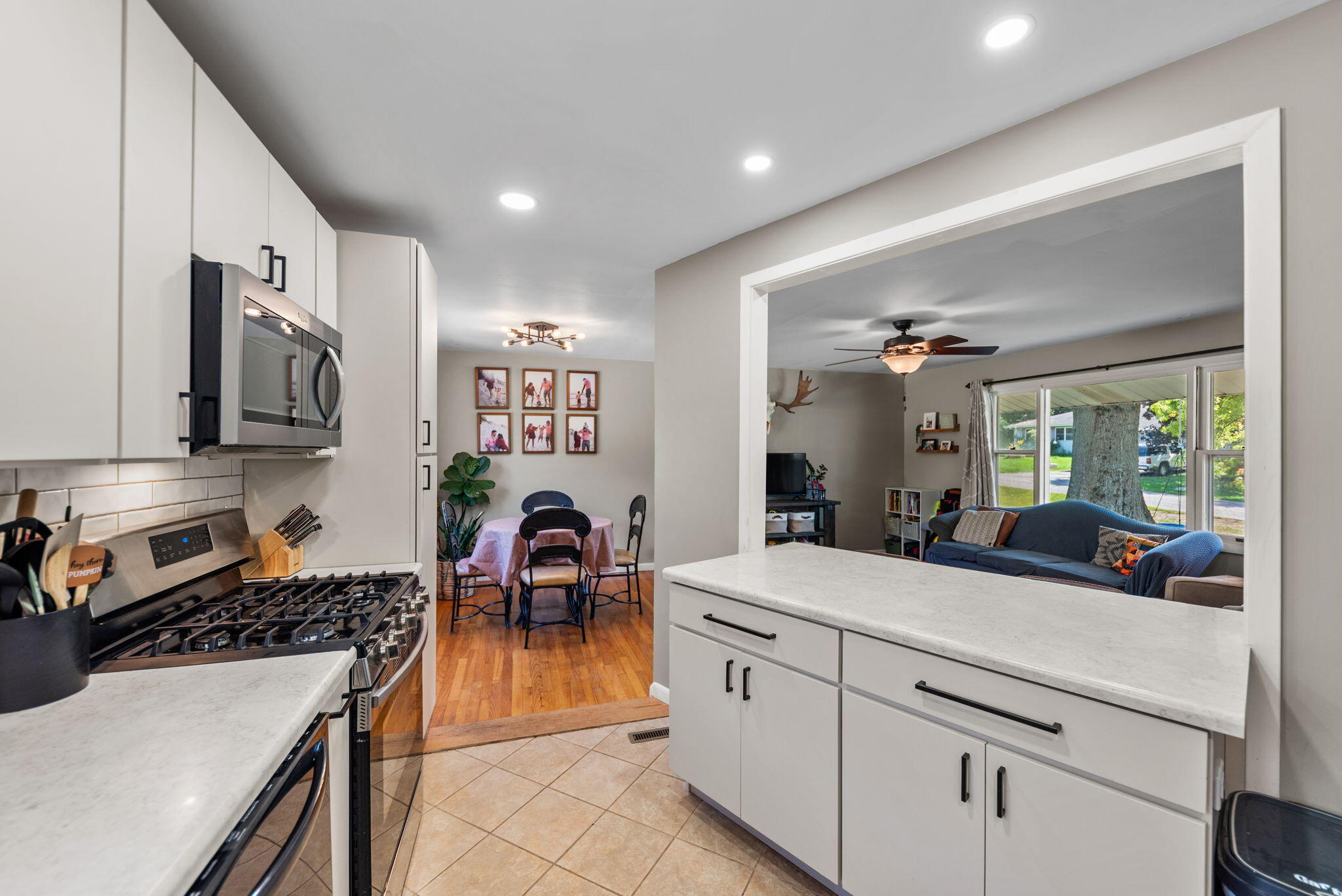 2305 Thomas Road Valparaiso, IN 46383 - Photo 8 of 17 2048x1367