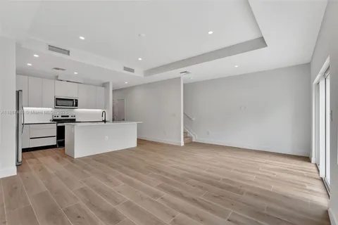 $646,000 | 1559 Northwest 94th Way, Unit 8, Coral Springs, FL 33071