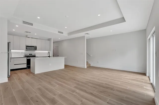 $646,000 | 1559 Northwest 94th Way, Unit 8, Coral Springs, FL 33071