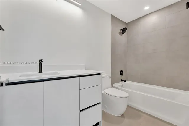 $646,000 | 1559 Northwest 94th Way, Unit 8, Coral Springs, FL 33071