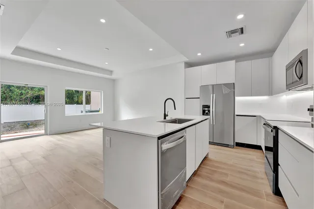 $646,000 | 1559 Northwest 94th Way, Unit 8, Coral Springs, FL 33071