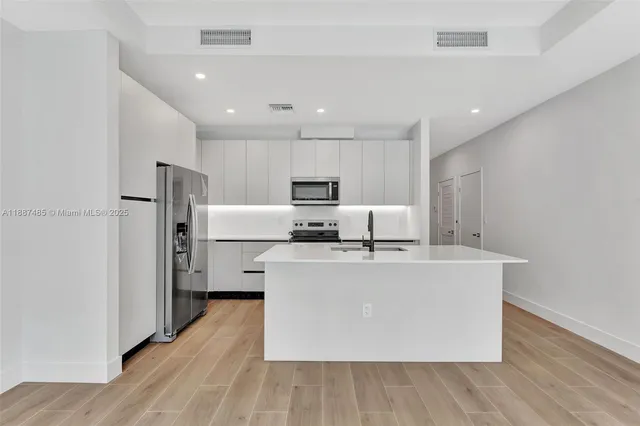 $646,000 | 1559 Northwest 94th Way, Unit 8, Coral Springs, FL 33071