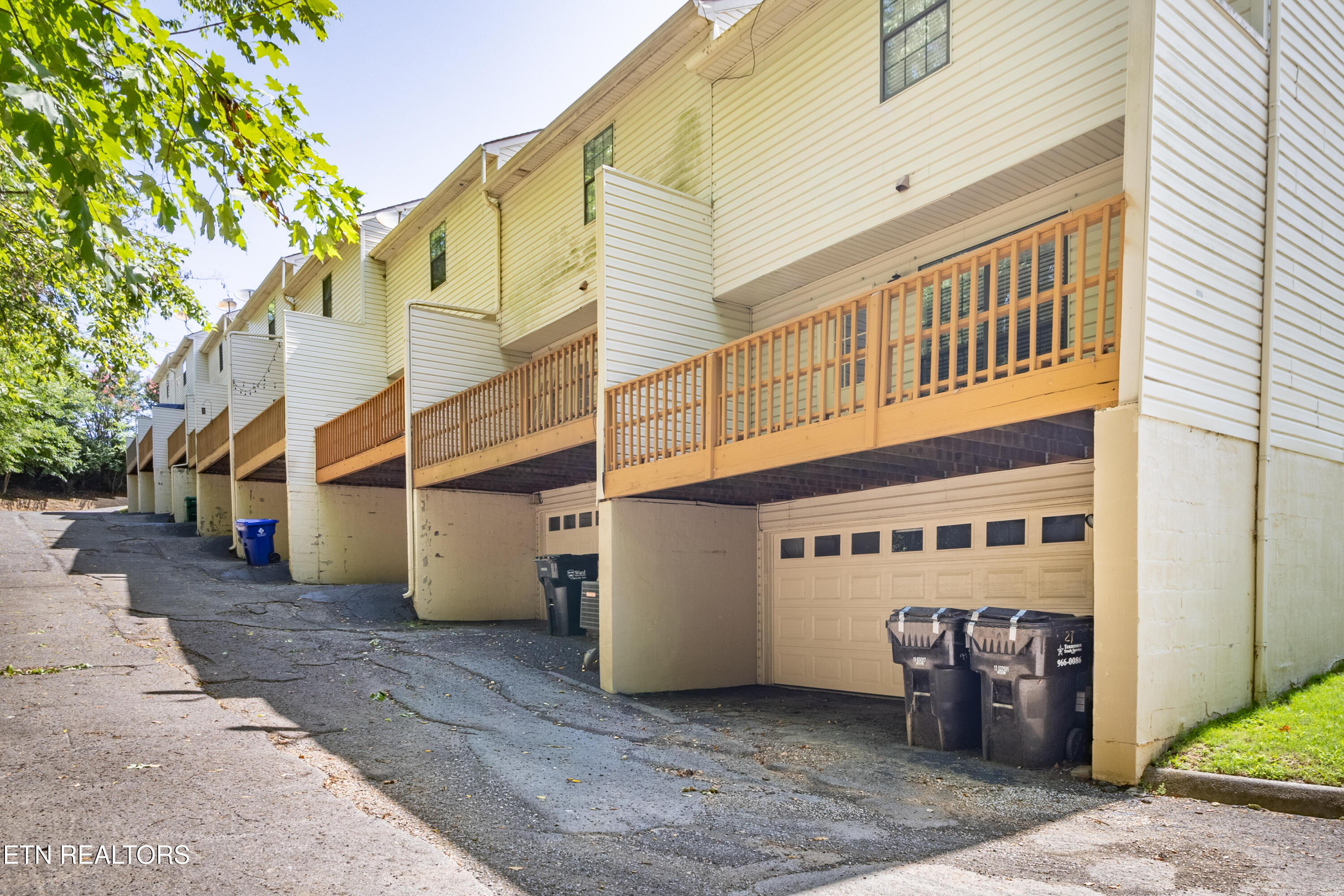 437 South Gallaher View Road Knoxville, TN 37919 - Photo 11 of 20 _D5A9489-HDR