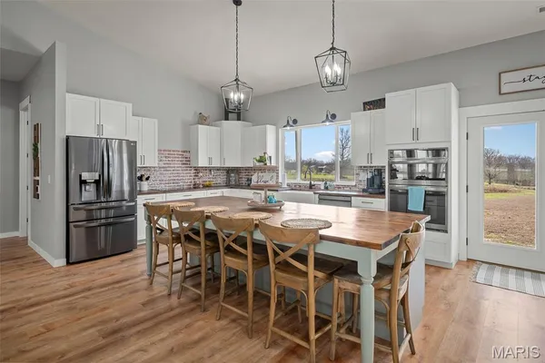 $425,000 | 101 Mcintyre Lane, Silex, MO 63377