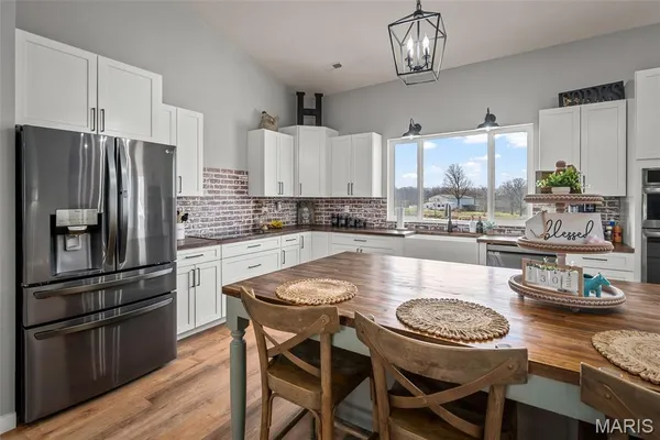 $425,000 | 101 Mcintyre Lane, Silex, MO 63377