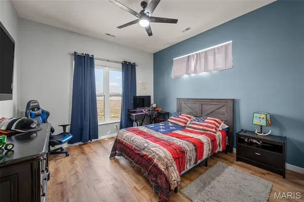 $425,000 | 101 Mcintyre Lane, Silex, MO 63377